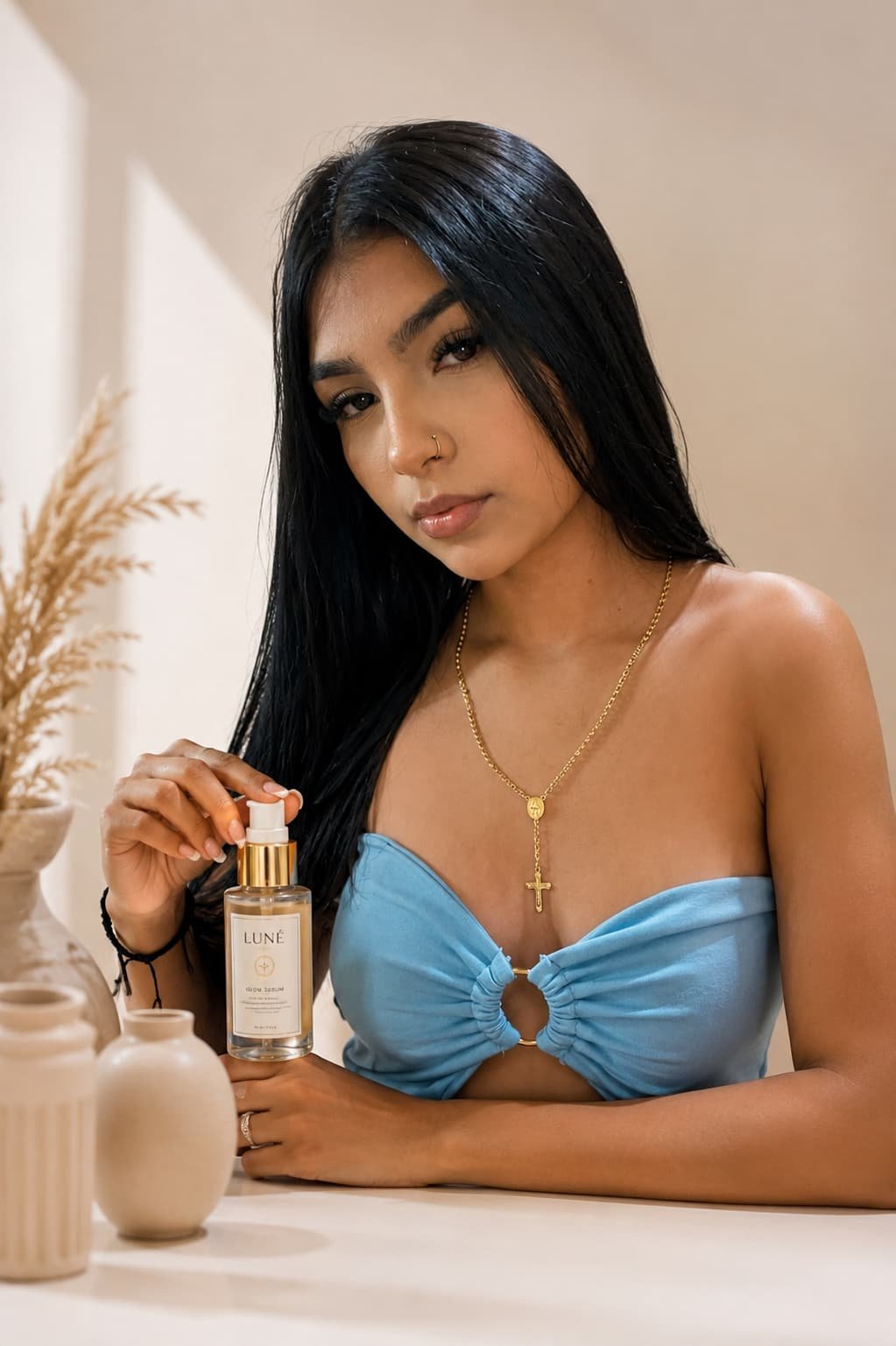 Modelo para marcas de cosméticos y belleza. Campaña de maquillaje con talento real.
